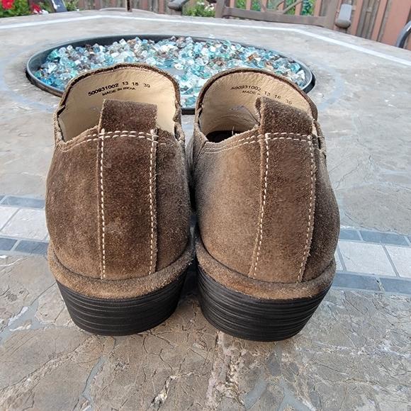 Fly London Tan Suede Slip On Shoes Wate Size 39 should be a 38 - Picture 6 of 9
